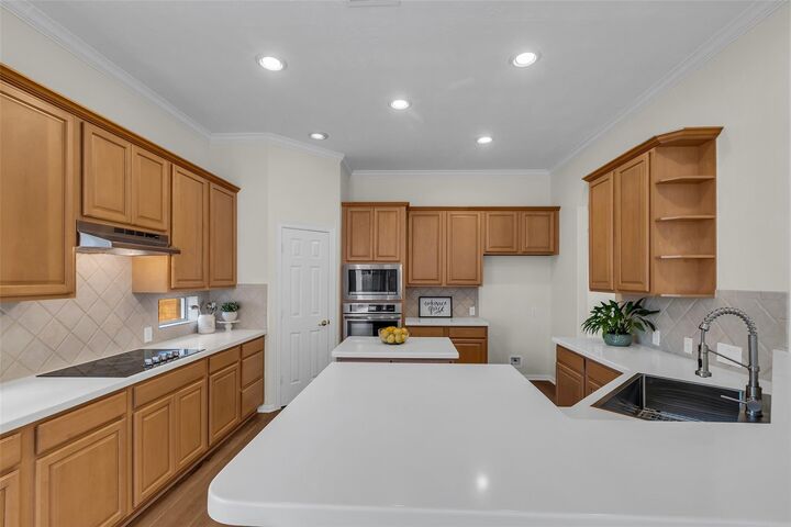 Property Photo: 5118 Flower Ridge Court TX 77494