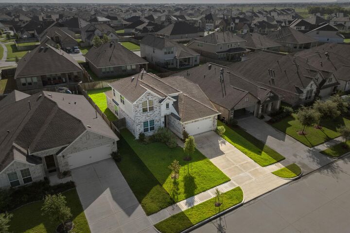 Property Photo: 2330 Ocean Pass Lane TX 77469