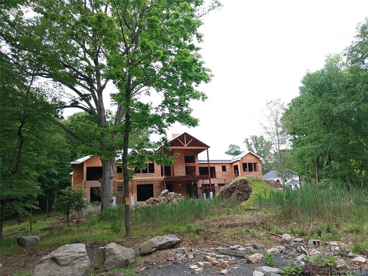 Property Photo: 4 Taxter Ridge Lane NY 10533