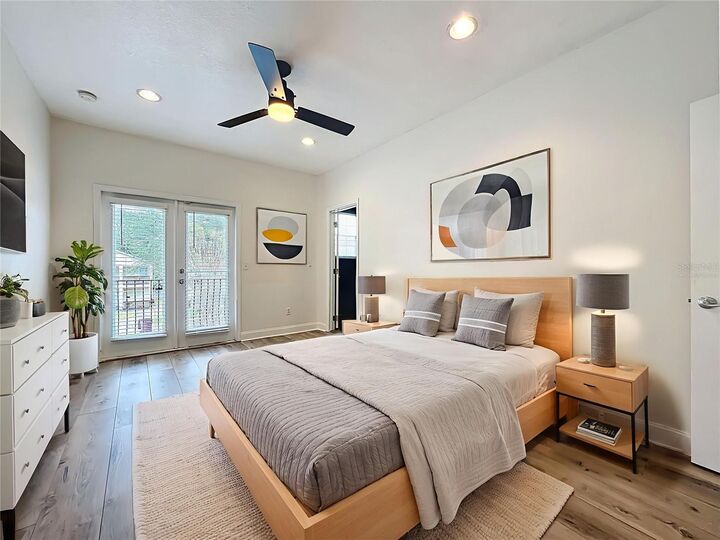 Property Photo: 2806 E Washington Street S FL 32803