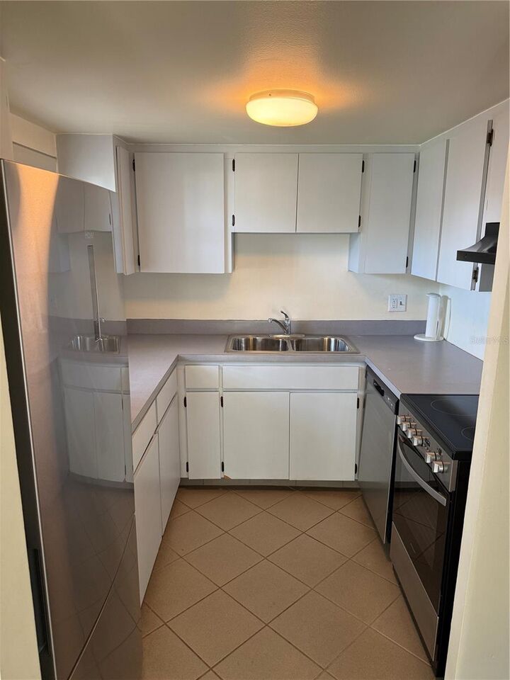 Property Photo:  7701 Starkey Road 711  FL 33777 