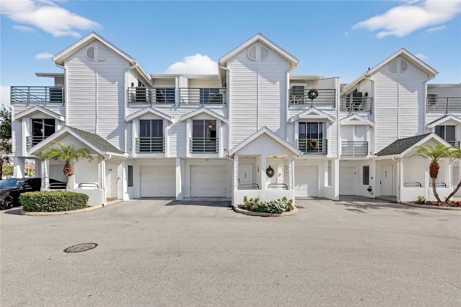 Property Photo: 320 Island Way 603 FL 33767