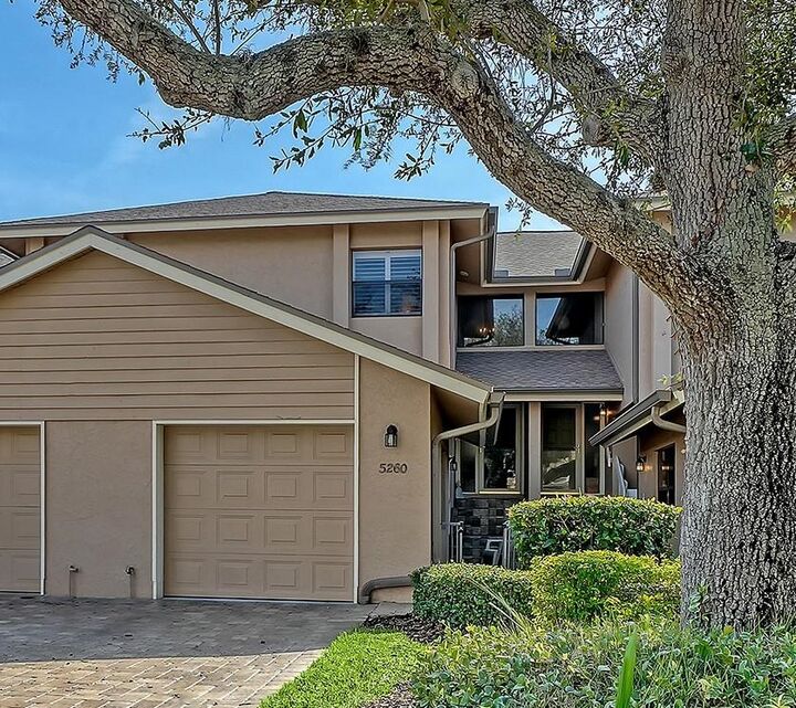 Property Photo: 5260 Heron Way 202 FL 34231