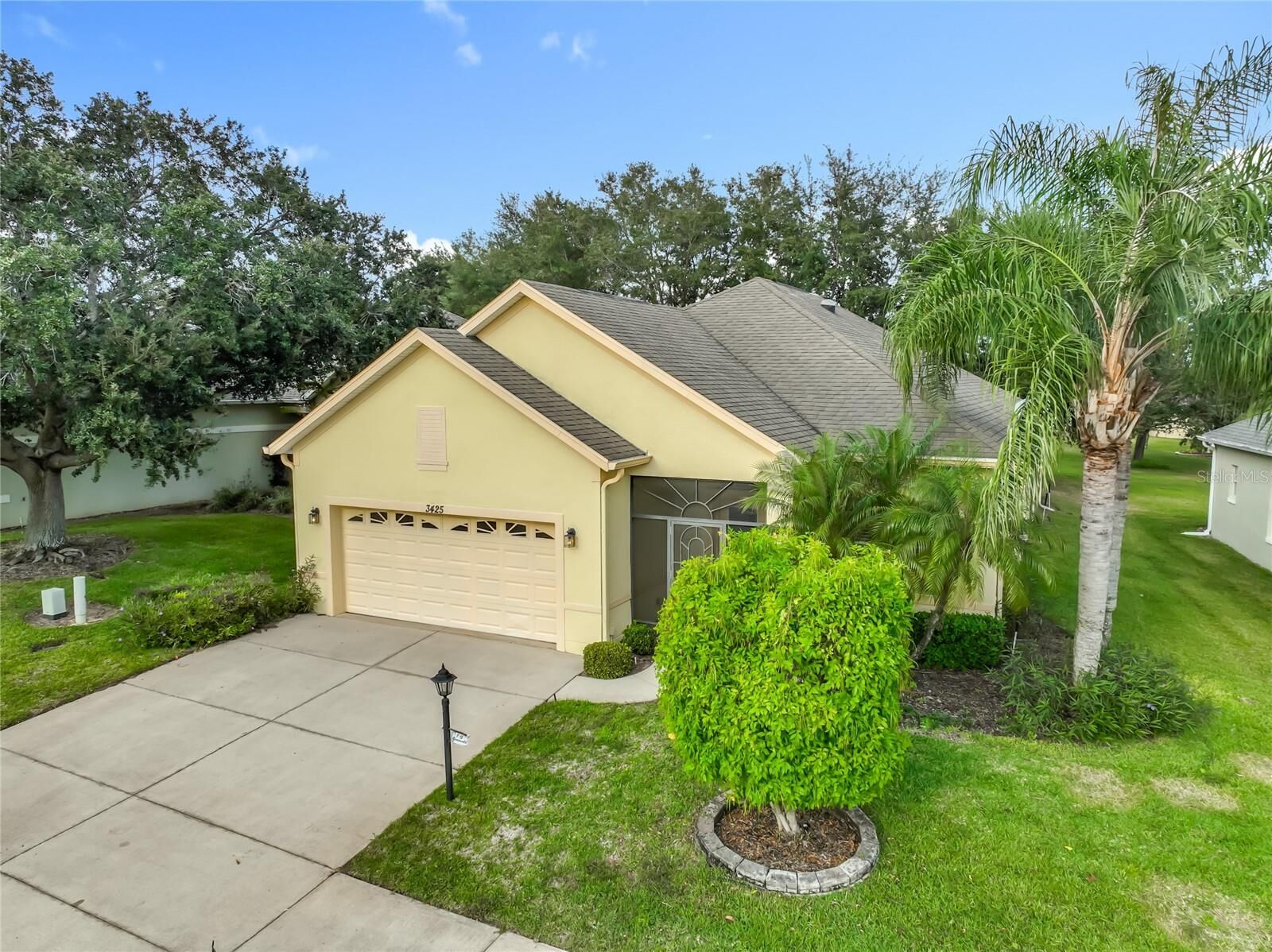 Property Photo: 3425 Mount Hope Loop FL 34748