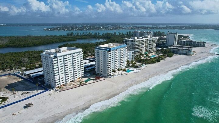 Property Photo:  1750 Benjamin Franklin Drive 9B  FL 34236 