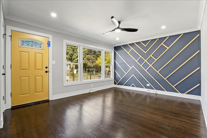 Property Photo: 547 E 89th Place IL 60619