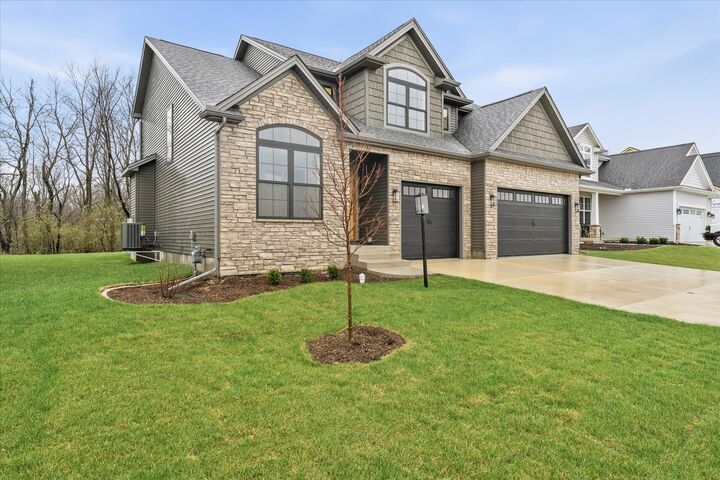 Property Photo: 1403 Ravenwood Drive IL 61853