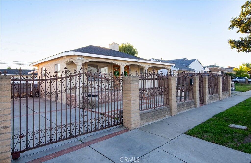 Property Photo:  3980 Platt  CA 90262 
