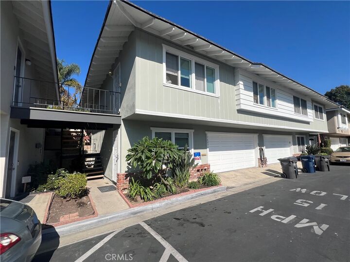 Property Photo: 16871 Canyon Lane CA 92649