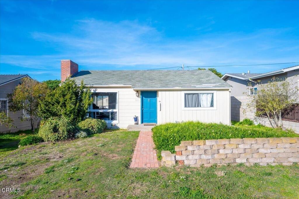 Property Photo: 925 Pecho Street CA 93442
