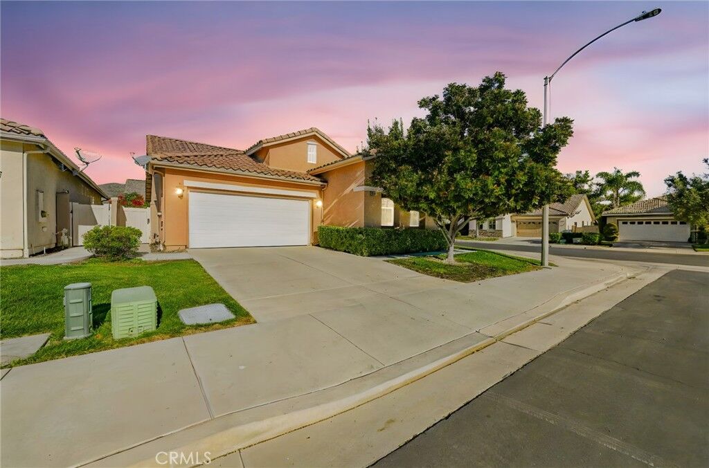 Property Photo: 28338 Pleasanton Court CA 92584