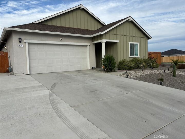 Property Photo:  1579 Oakwood  CA 95963 