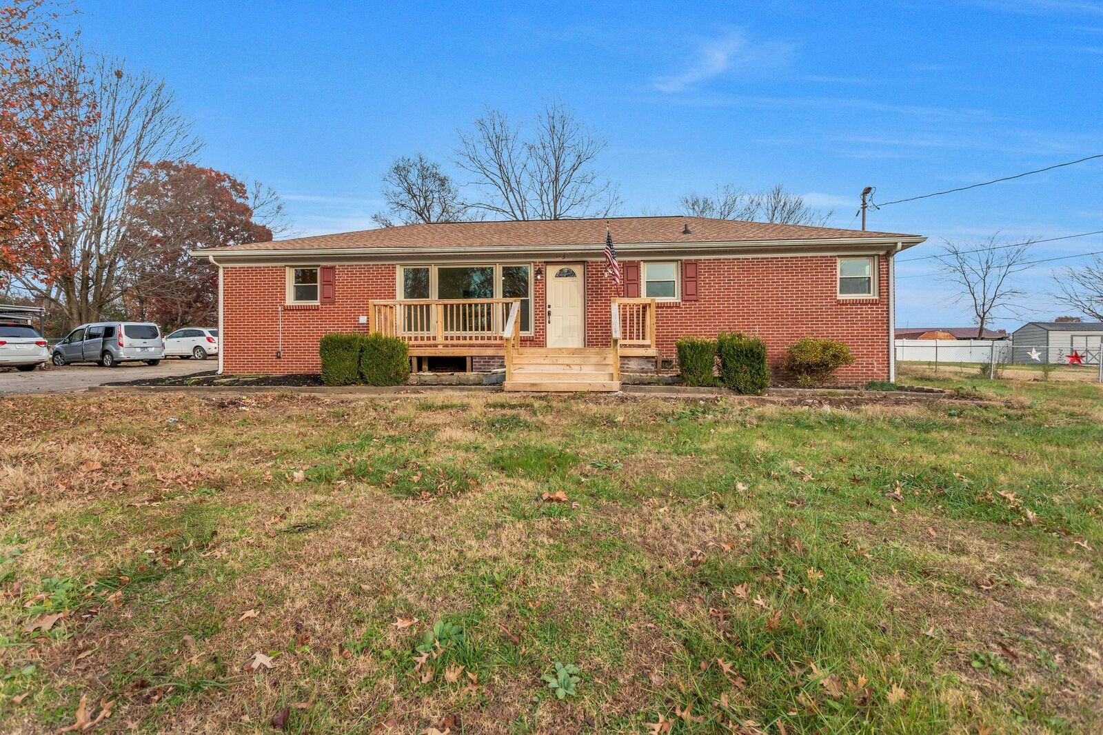 Property Photo: 665 Glenn Ave TN 37091
