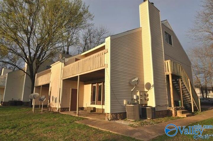 Property Photo: 9014 Mahogany Row SE AL 35802