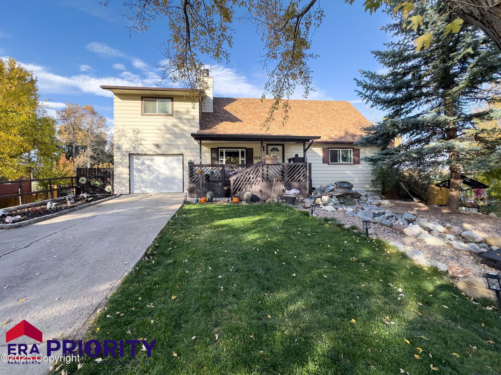 Property Photo: 1503 E Rawhide Dr - WY 82716