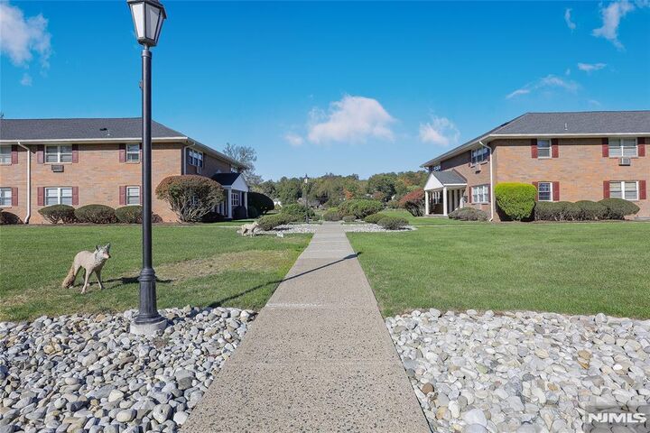 87 Maple Avenue 2087  Park Ridge NJ 07656 photo