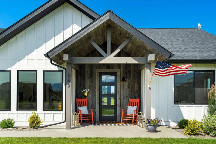 Property Photo:  383 Jefferson Street  MT 59901 