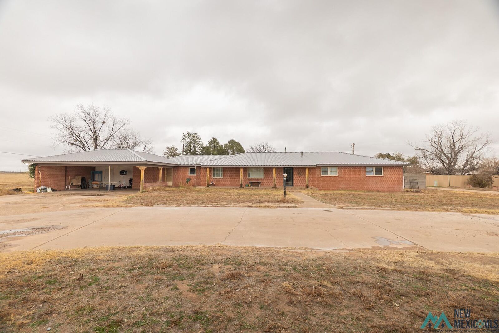 Property Photo: 104 N Toledo Street NM 88130