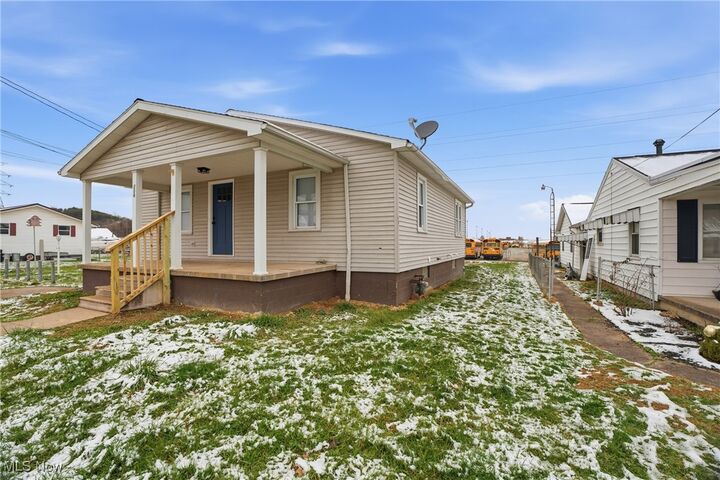 Property Photo: 206 Edgelawn Street WV 26101