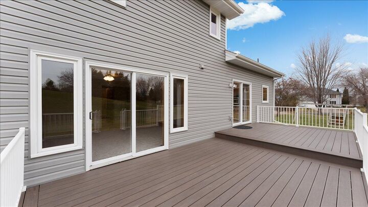 Property Photo:  233 Cherry Hill Alcove  MN 55340 