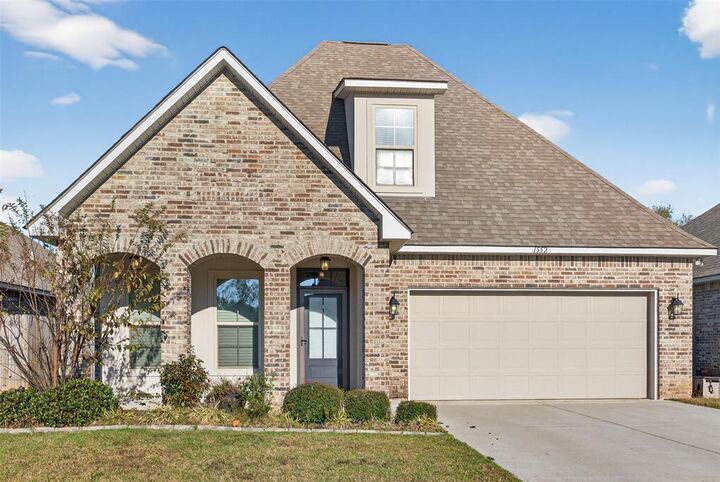 Property Photo: 1552 Riverview Lane LA 71104