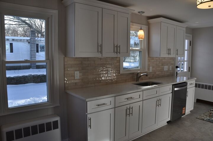 Property Photo:  69 Jackson  Ave  MA 01420 