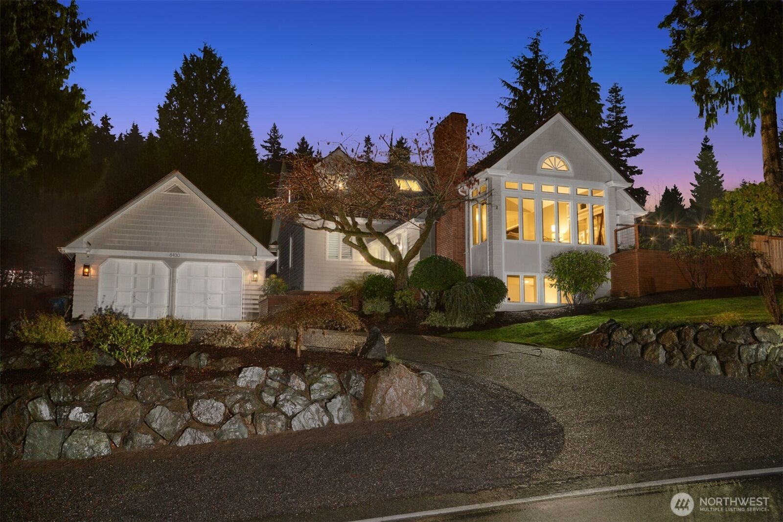 Property Photo:  8430  Talbot Road  WA 98026 