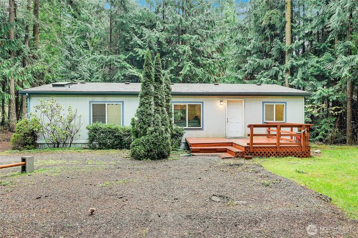 Property Photo: 61 Flamingo Road WA 98368