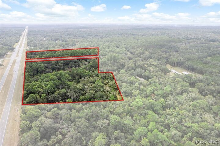 Property Photo: 11621 W Garnet Court FL 34428