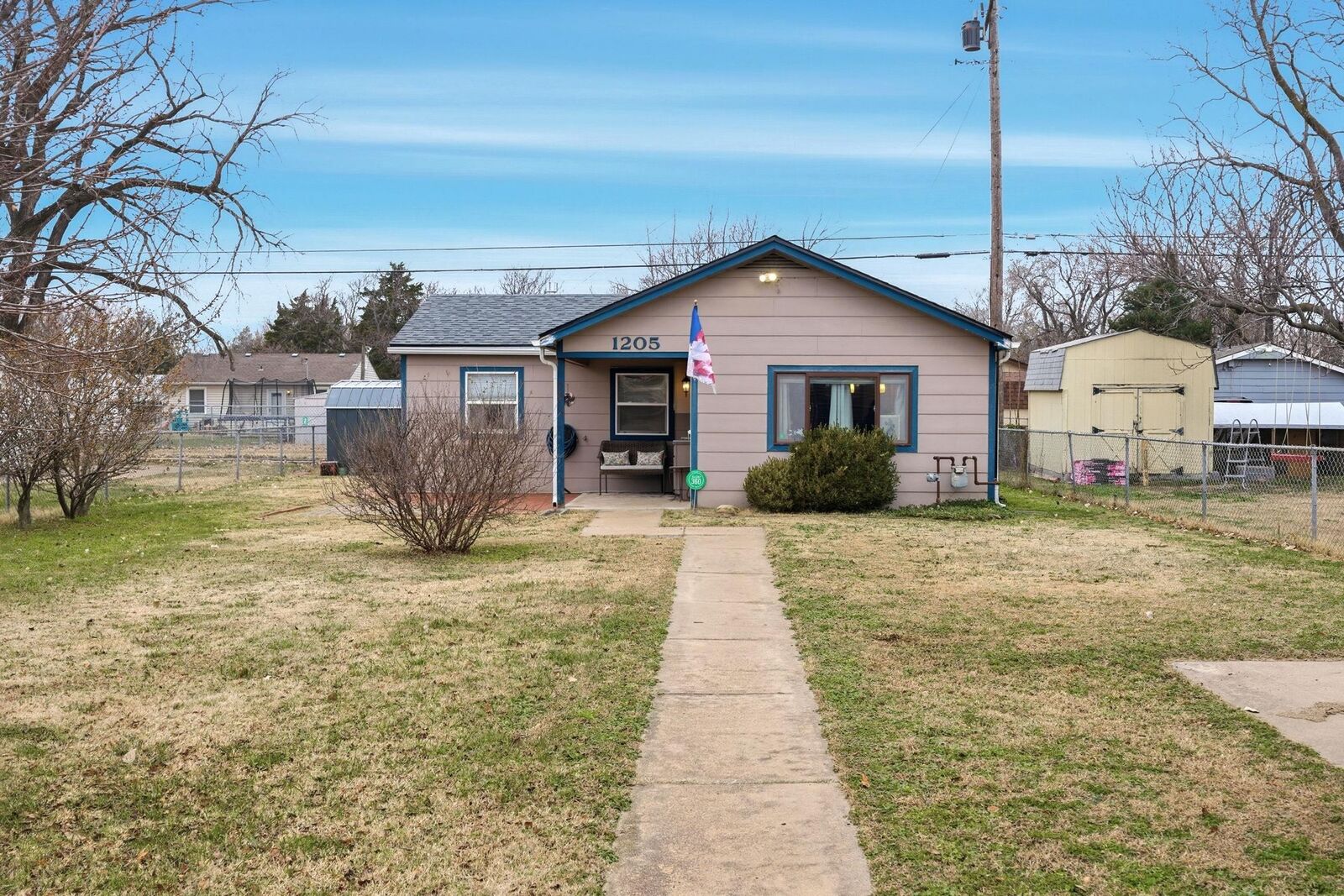 Photo de la propriété:  1205 S Vine St  KS 67213 