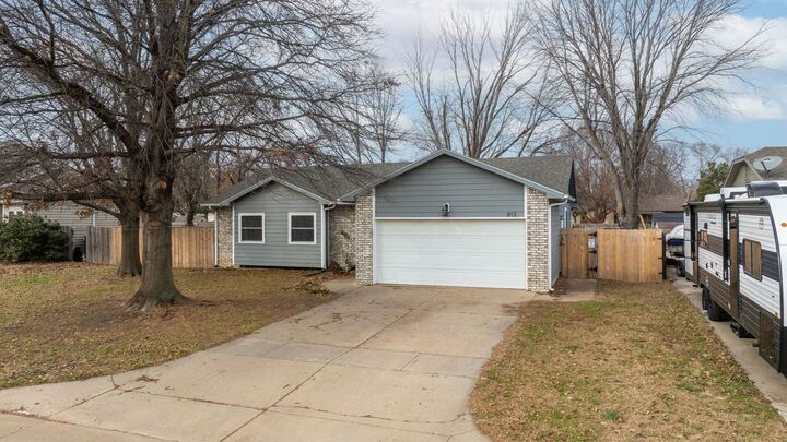 Property Photo: 813 N Convington KS 67212