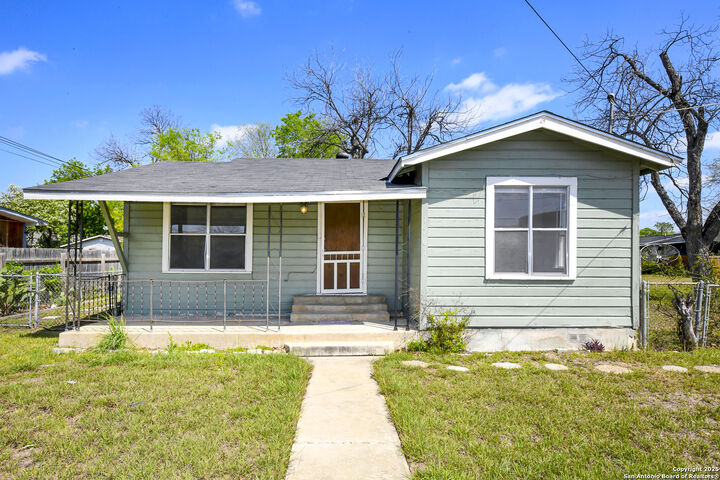 1701 W Southcross  San Antonio TX 78211 photo