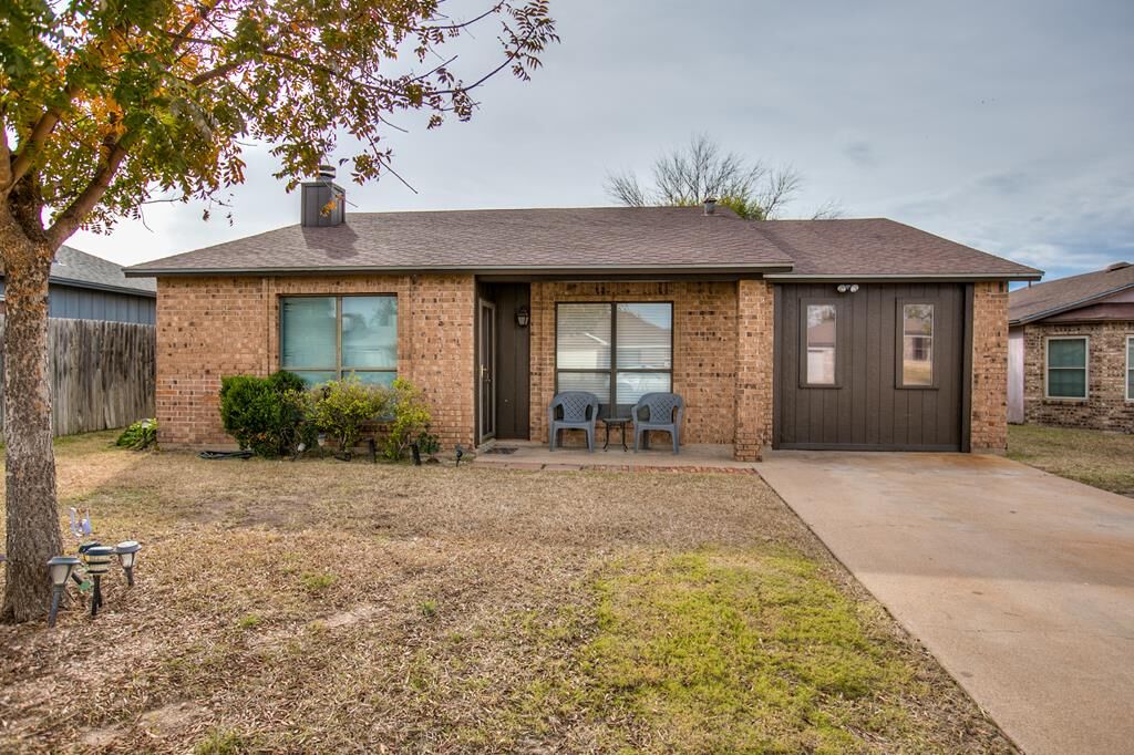 Property Photo: 3321 Ridgemar Dr TX 76903