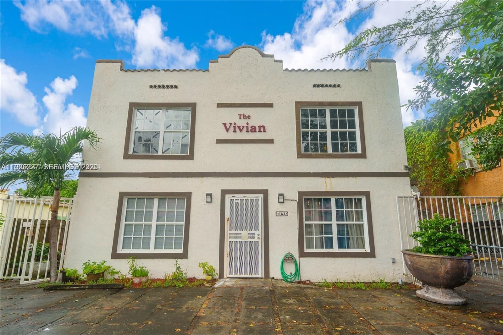 Property Photo: 963 SW 6th St 2 FL 33130