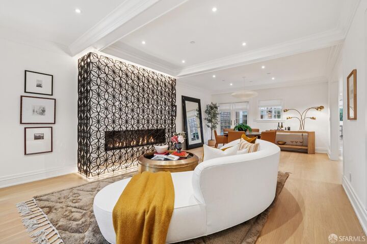 Property Photo: 2550 Baker Street CA 94123