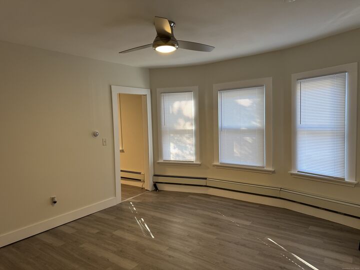 Property Photo:  393 Newhall Street  CT 06511 