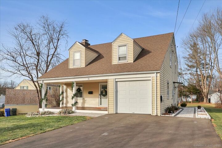 Property Photo: 34 Crestview Drive CT 06111