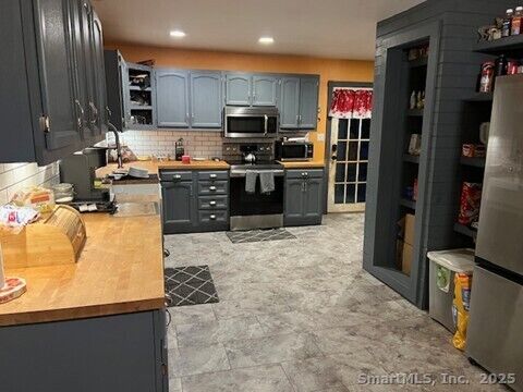 Property Photo: 321 Litchfield Road CT 06058