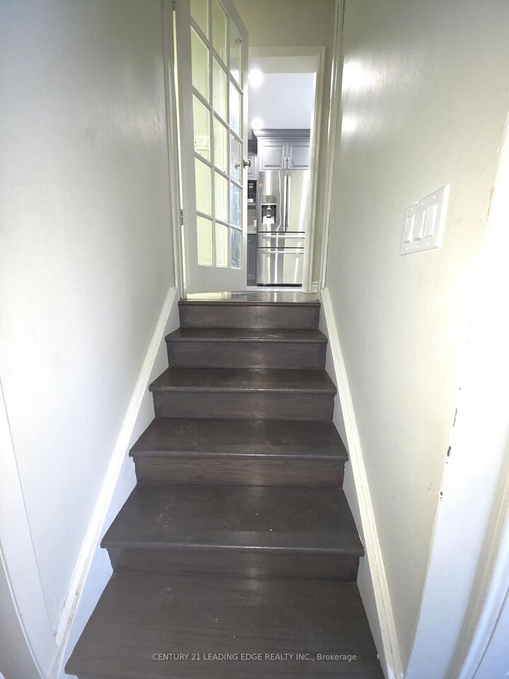 Property Photo:  163 Painted Post Drive  ON M1H 1T8 