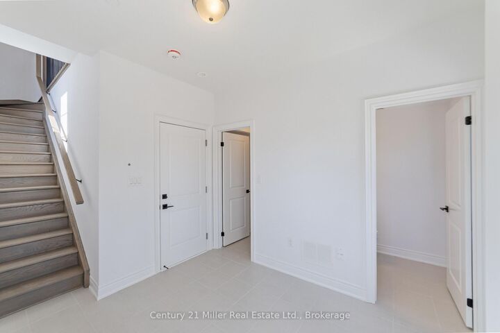 Property Photo: 2140 Trafalgar Road 42 ON L6H 8A5
