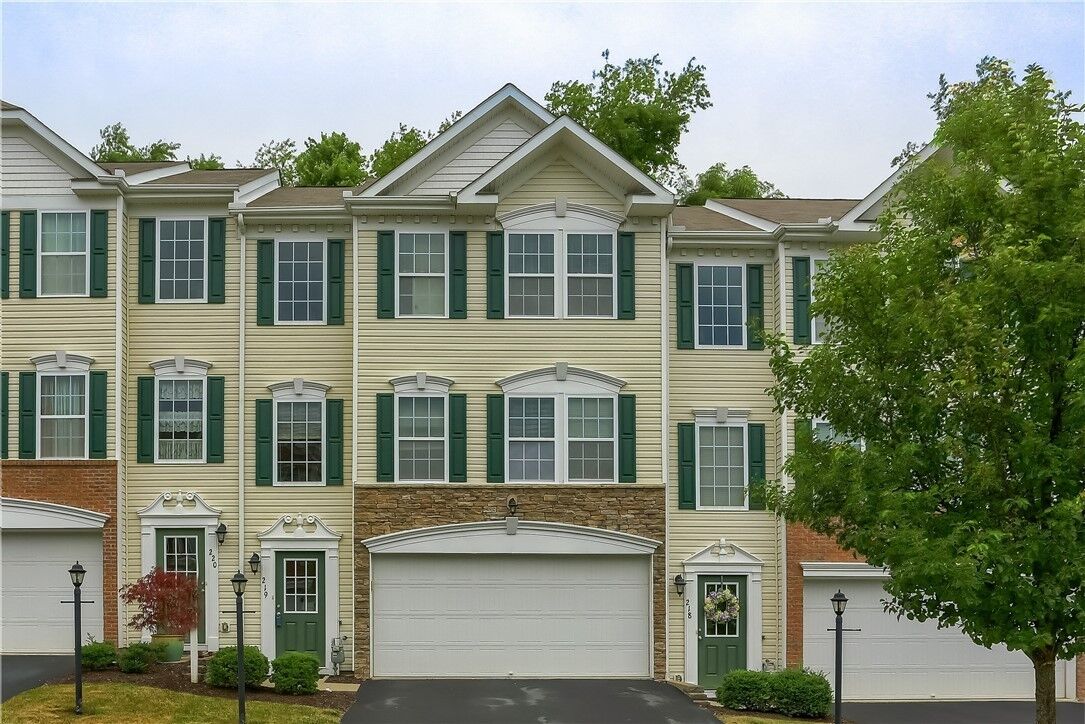 Property Photo:  219 Grace Manor Dr  PA 15108 