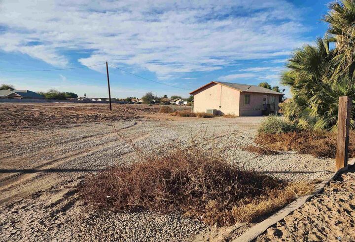 Property Photo: 4701 W County 9 St AZ 85364