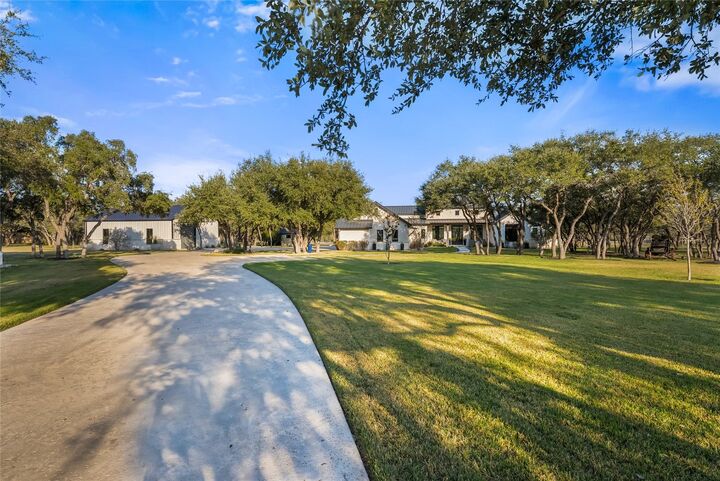 Property Photo:  945 Rivercliff Drive  TX 78669 