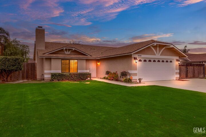 12113 Nacelle Avenue  Bakersfield CA 93312 photo
