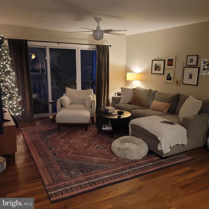 30 Holly Court  Trenton NJ 08619 photo