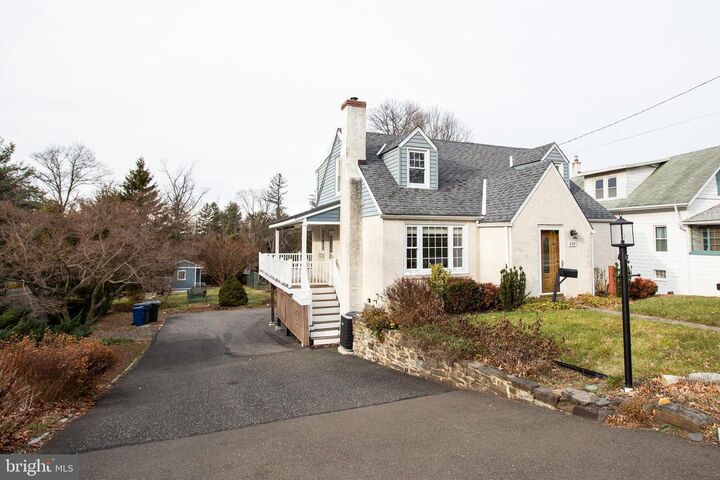 Property Photo: 648 N Tyson Avenue PA 19038