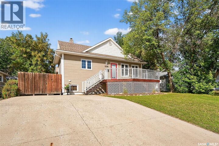 Property Photo: 1116 Hochelaga Street W SK S6H 2J2