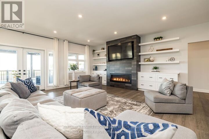 Photo de la propriété: 5758 Fernbank Road ON K2S 1B6