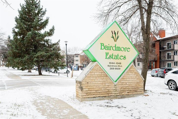 Property Photo: 1048 Bairdmore Boulevard MB R3T 5J7