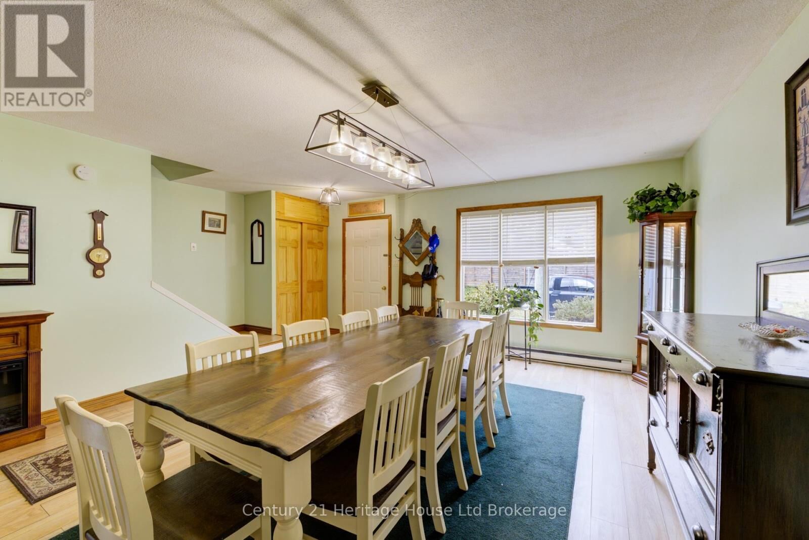 Property Photo:  840 Water Street  ON N4S 1S8 